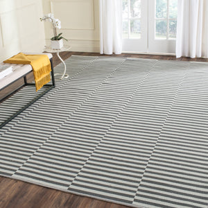 Safavieh Montauk MTK715 Rug