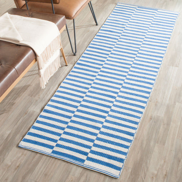 Safavieh Montauk MTK715 Rug