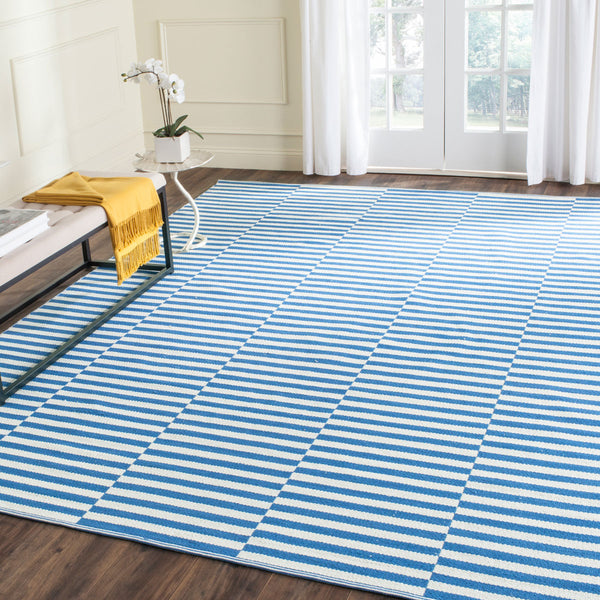 Safavieh Montauk MTK715 Rug