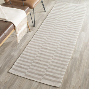 Safavieh Montauk MTK715 Rug