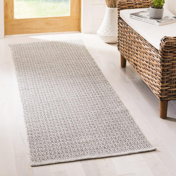 Safavieh Montauk MTK717 Rug