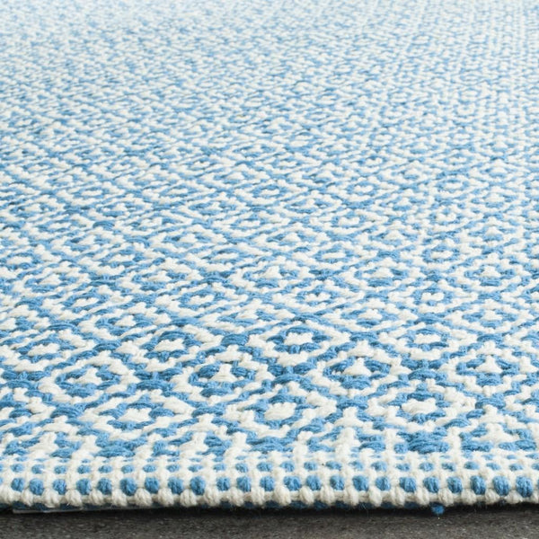 Safavieh Montauk 717 Hand Woven Cotton Rug MTK717C-4