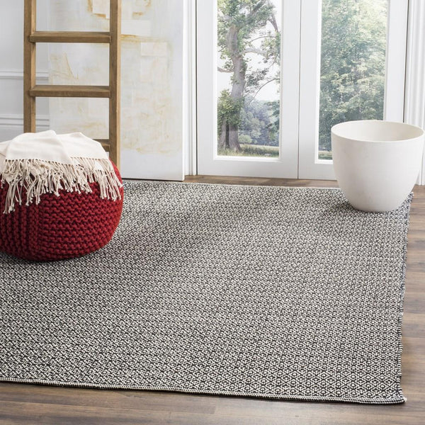 Safavieh Montauk MTK717 Rug