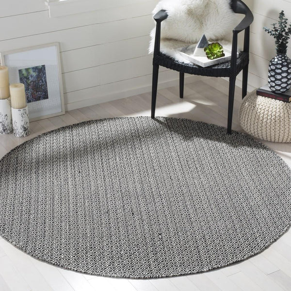 Safavieh Montauk MTK717 Rug
