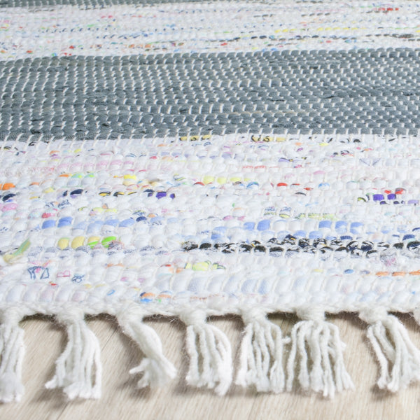 Safavieh Montauk MTK720 Rug