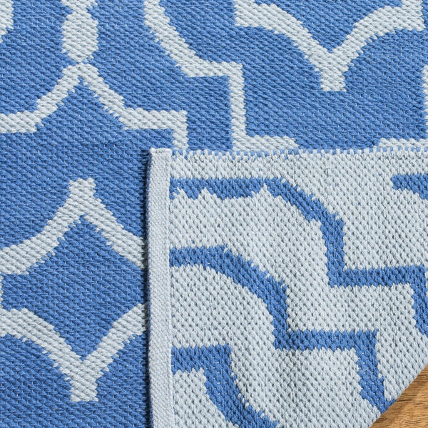 Safavieh Montauk 722 Hand Woven Cotton Rug MTK722C-4