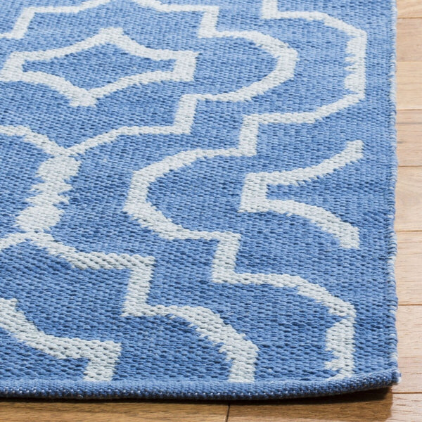 Safavieh Montauk 722 Hand Woven Cotton Rug MTK722C-4