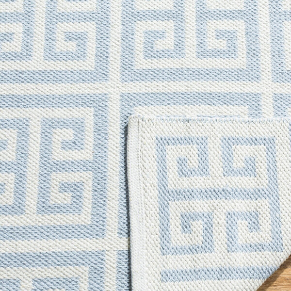 Safavieh Montauk 724 Hand Woven Cotton Rug MTK724K-4