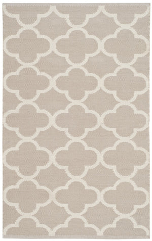 Safavieh Montauk MTK725 Rug