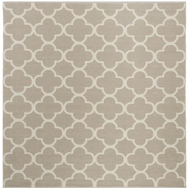Safavieh Montauk MTK725 Rug