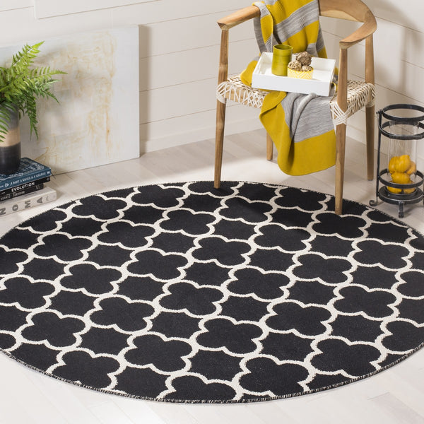 Safavieh Montauk MTK725 Rug