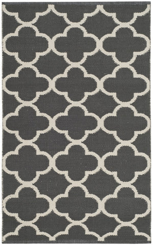 Safavieh Montauk MTK725 Rug