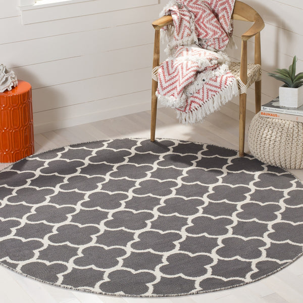 Safavieh Montauk MTK725 Rug