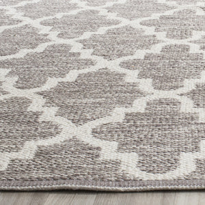 Safavieh Montauk MTK810 Rug