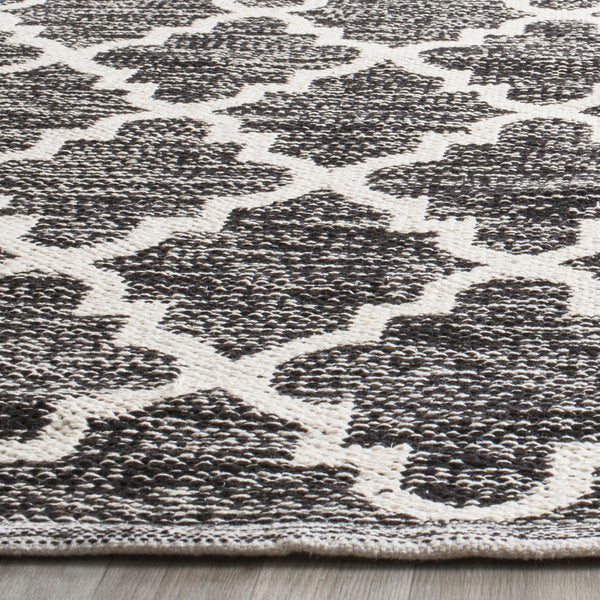 Safavieh Montauk MTK810 Rug