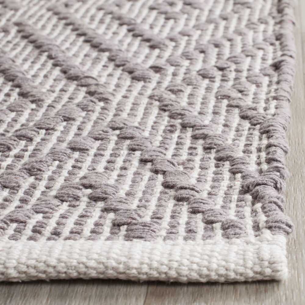 Safavieh Montauk MTK811 Hand Woven Rug