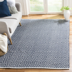 Safavieh Montauk 811 Hand Woven Cotton Rug MTK811C-4