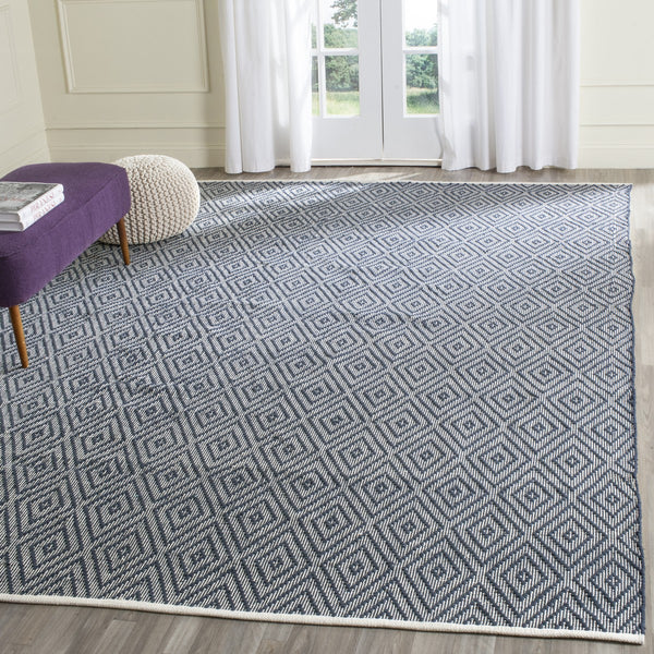 Safavieh Montauk MTK811 Hand Woven Rug