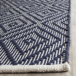 Safavieh Montauk MTK811 Hand Woven Rug