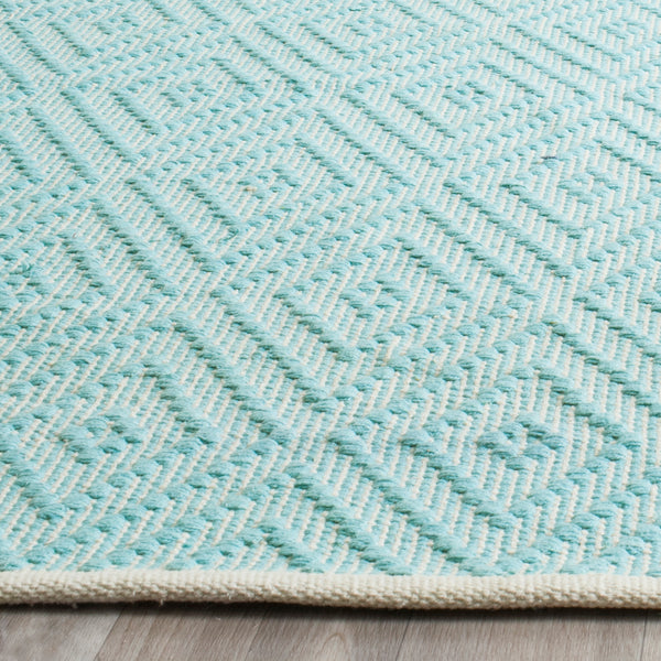 Safavieh Montauk MTK811 Hand Woven Rug
