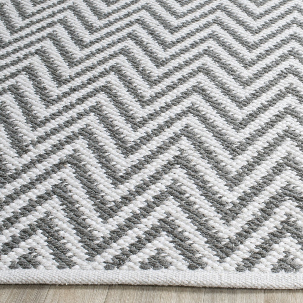 Safavieh Montauk MTK812 Rug