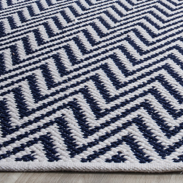 Safavieh Montauk MTK812 Rug