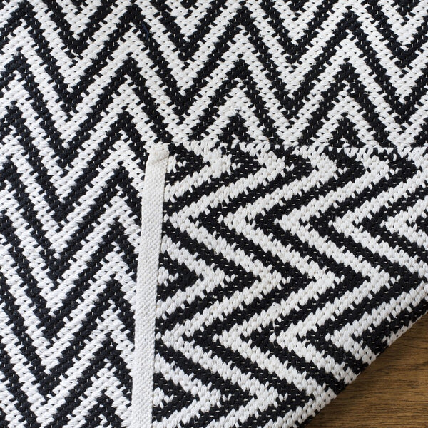 Safavieh Montauk 812 Hand Woven Cotton Rug MTK812D-4