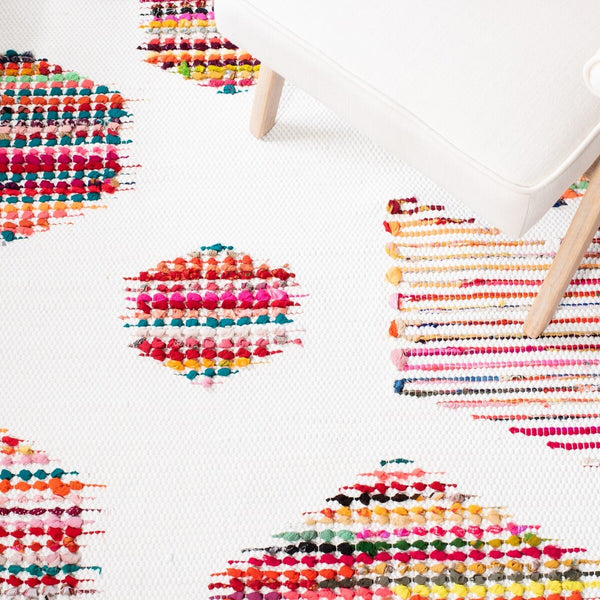 Montauk Flat Weave Rug: Luxurious Polyester & Cotton Blend with Sleek 0.20 Thickness, Made in India