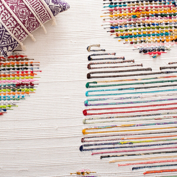 Montauk Flat Weave Rug: Luxurious Polyester & Cotton Blend with Sleek 0.20 Thickness, Made in India