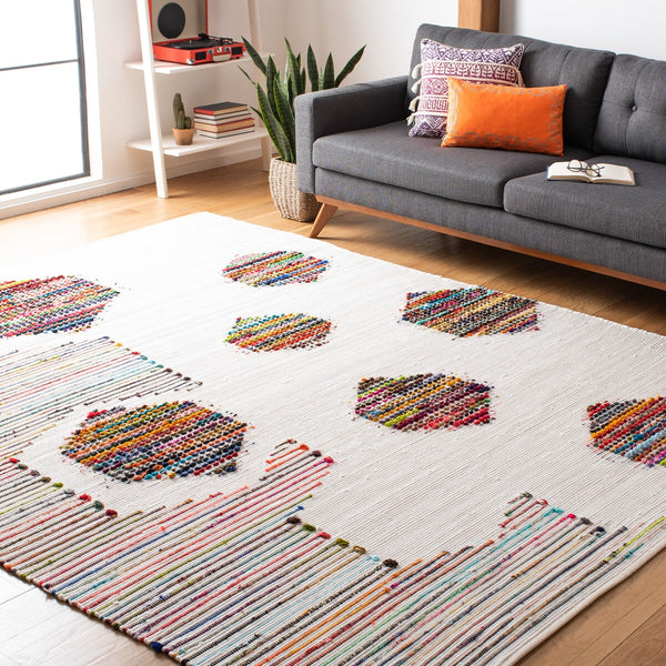 Montauk Flat Weave Rug: Luxurious Polyester & Cotton Blend with Sleek 0.20 Thickness, Made in India