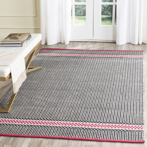 Safavieh Montauk MTK820 Rug
