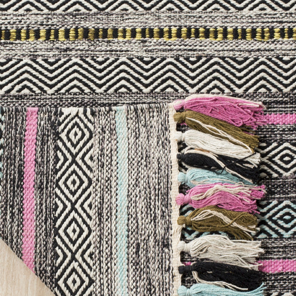 Safavieh Montauk MTK901 Rug