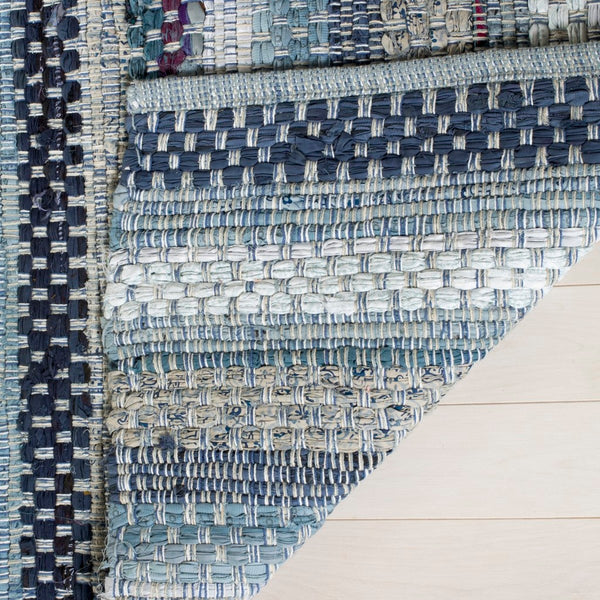 Safavieh Montauk MTK975 Rug