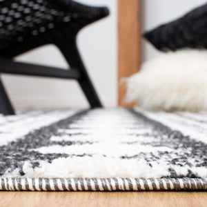 Safavieh Moroccan Tassel Shag 484 70% Polyester + 30% Polypropylene Friese Power Loomed Bohemian Rug MTS484A-7SQ