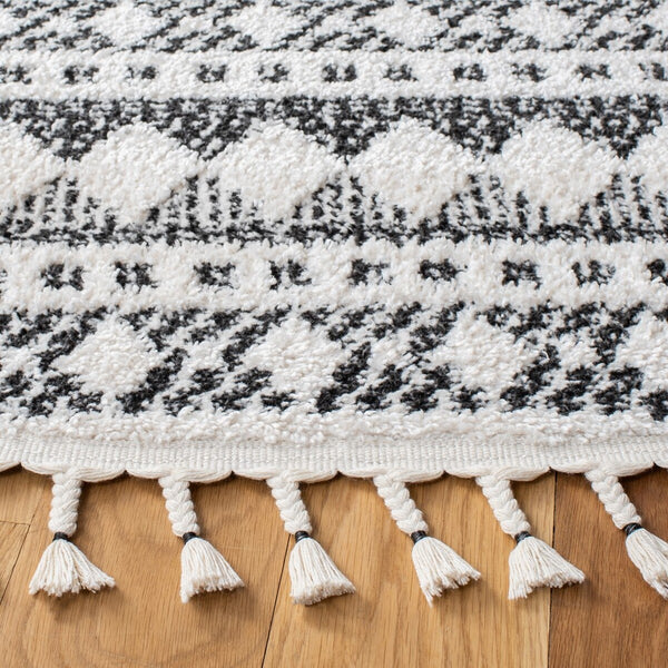 Safavieh Moroccan Tassel Shag 484 70% Polyester + 30% Polypropylene Friese Power Loomed Bohemian Rug MTS484A-7SQ