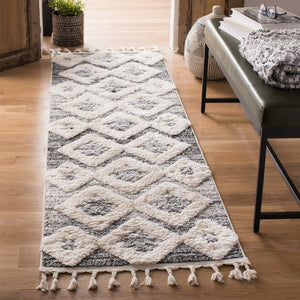 Safavieh Moroccan MTS688 Power Loomed Rug