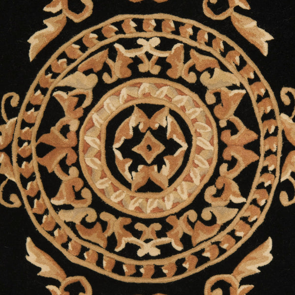 Safavieh NA517 Hand Tufted Rug