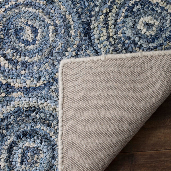 Safavieh Nantucket NAN214 Hand Tufted Rug