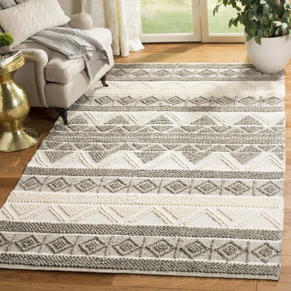 Safavieh Natura 104 Hand Woven 60 % Wool 40 % Cotton Bohemian Rug NAT104A-280