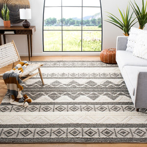 Safavieh Natura 104 Hand Woven 60 % Wool 30 % Cotton 10 % Others Rug NAT104A-8SQ