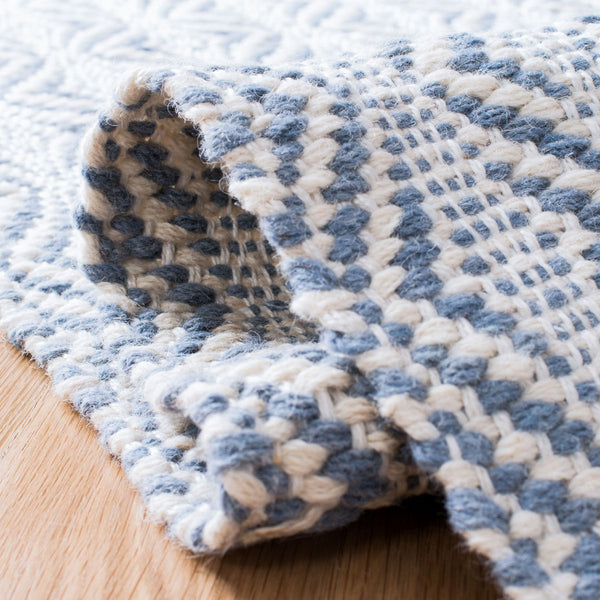 Safavieh Natura Tassle 153 Hand Loomed 60% Polyester and 40% Wool Rug NAT153F-3