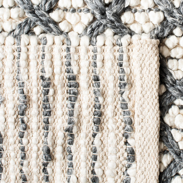 Safavieh Natura 404 Hand Woven 65% Polyester/30% Viscose/and 5% Wool Rug NAT404F-3