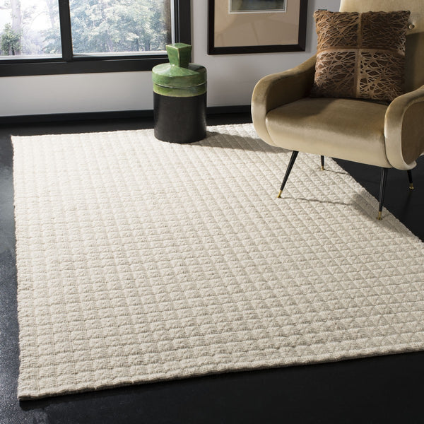 Safavieh Natura 407 Hand Woven 65% Polyester/30% Viscose/and 5% Wool Rug NAT407A-3