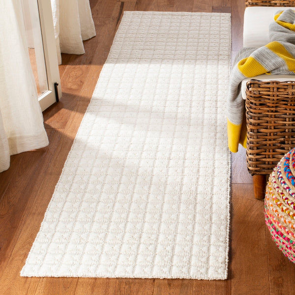 Safavieh Natura 408 Hand Woven 65% Polyester/30% Viscose/and 5% Wool Rug NAT408A-3