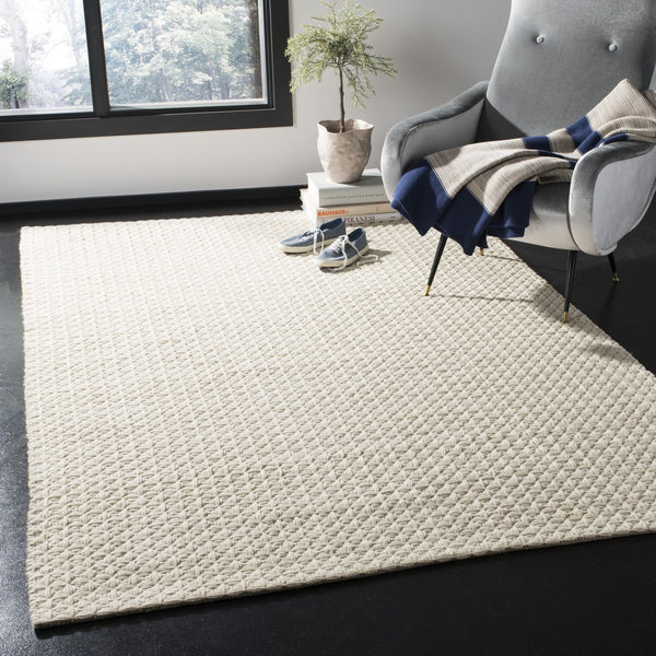 Safavieh Natura 408 Hand Woven 65% Polyester/30% Viscose/and 5% Wool Rug NAT408A-3