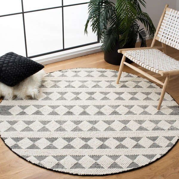 Safavieh Natura 481 Hand Woven 60% Wool, 40% Cotton Rug Ivory / Black 60% Wool, 40% Cotton NAT481A-6SQ