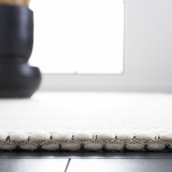 Safavieh Natura 801 Hand Woven 70% Wool and 30% Polyester Rug NAT801A-8SQ