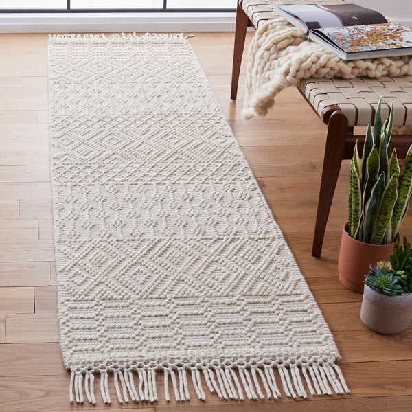 Safavieh Natura 852 Hand Loomed Wool Bohemian Rug NAT852B-8SQ