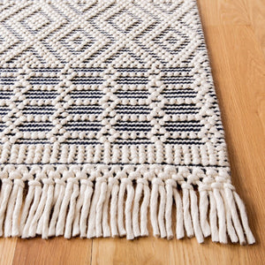 Safavieh Natura NAT852 Hand Loomed Rug