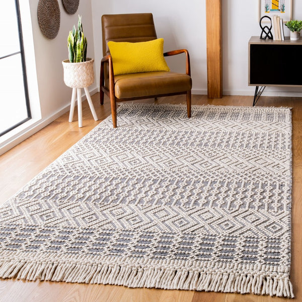 Safavieh Natura NAT852 Hand Loomed Rug